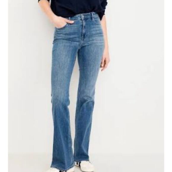 Old Navy Denim - Old Navy high rise wow flare jeans medium wash size 6